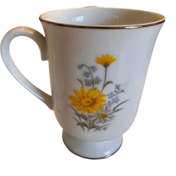 Marsh Marigold Porcelain Footed Cups By Fanci Floral Collection. Vintage - Picture 4 of 5